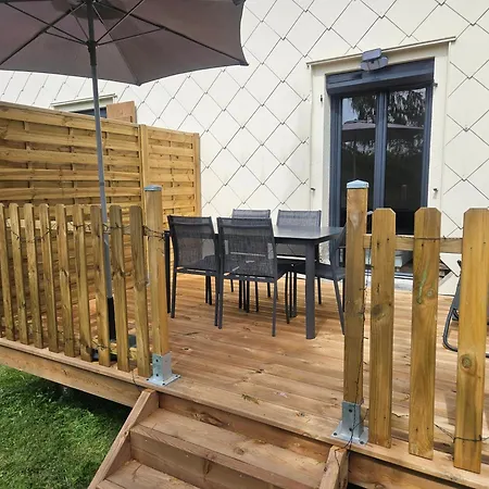 Chaleureux Proche Foret